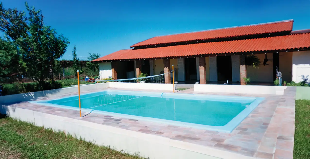 Piscina de fibra Aguazul modelo Biribol